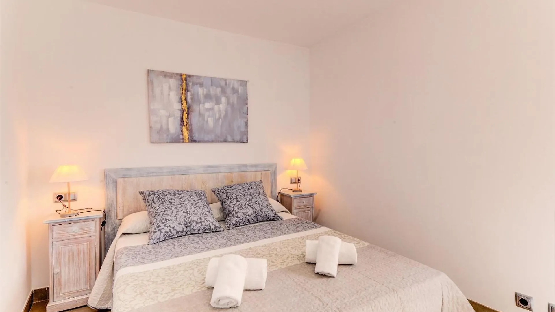 Cala Clara Beach Apartment By Sealand Villas Cala de Sant Vicenc