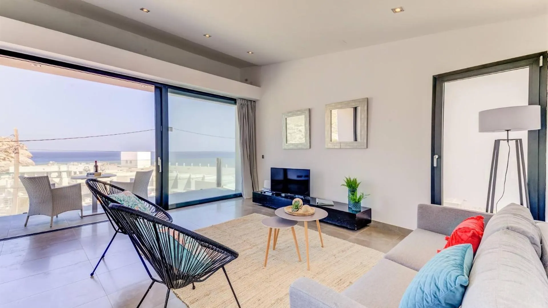 Cala Clara Beach Apartment By Sealand Villas Cala de Sant Vicenc